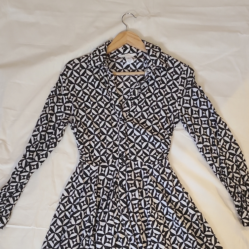 H&M Geometric Black and White Dress